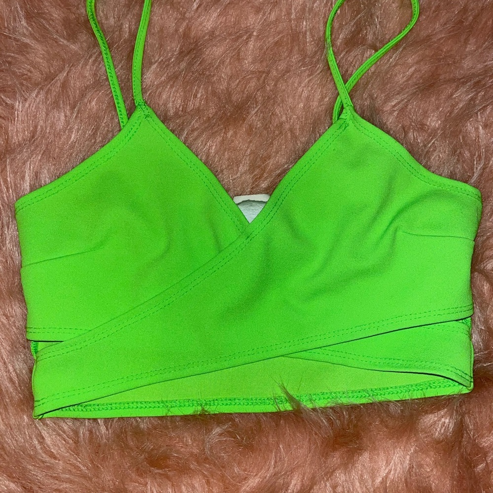 Croptops - Picture 3 of 6
